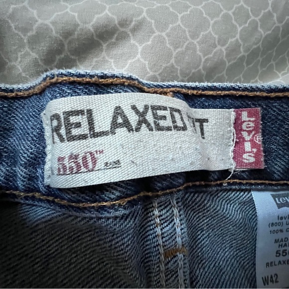 Levi 550 Medium Wash 42X30 Straight Leg Relaxed Denim Jeans - Picture 4 of 9